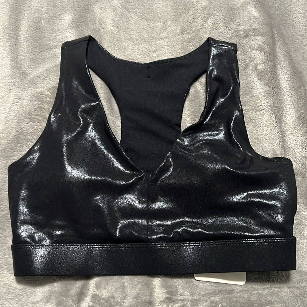 Fabletics On the Go Midi Medium Impact Sports Bra